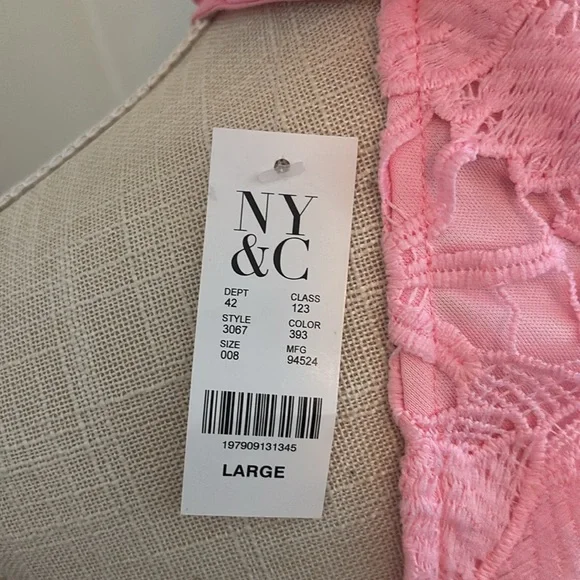 NY&Co Halter Neck Crochet Lace Bow Back Top - size large - NWT - Picture 6 of 12